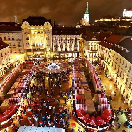 Cozy, Bright Room With Free Parking Bratislava Buitenkant foto