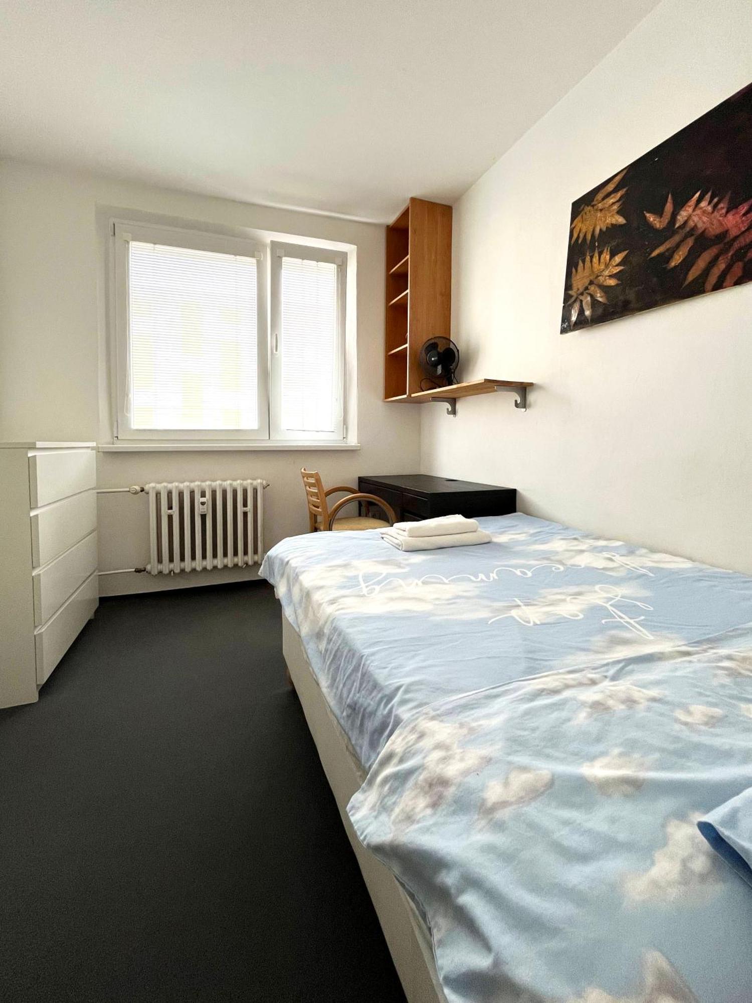 Cozy, Bright Room With Free Parking Bratislava Buitenkant foto